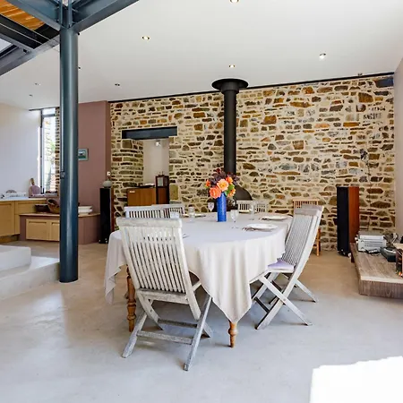 Hébergement de vacances La Gicqueliere By Interhome